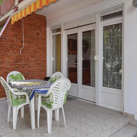 Дом отдыха Two-bedroom Holiday In *