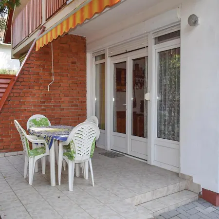 Two-bedroom Holiday In Дом отдыха Балатонлелле